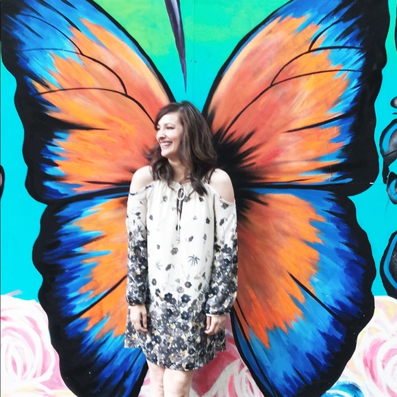 Meet your Posher, Dana - Picture 1 of 1